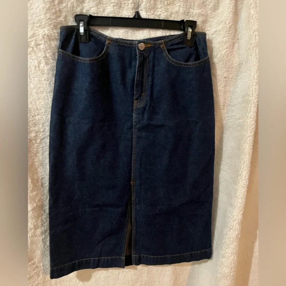 Y2K Levi’s denim skirt, size 5, midi-length circa 2001 - Picture 1 of 4